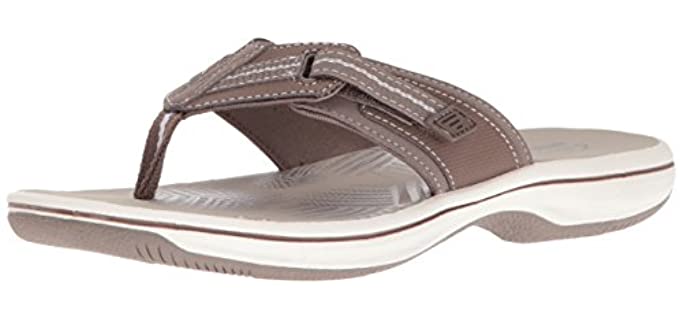 Clarks Women's Narrow Flip Flops