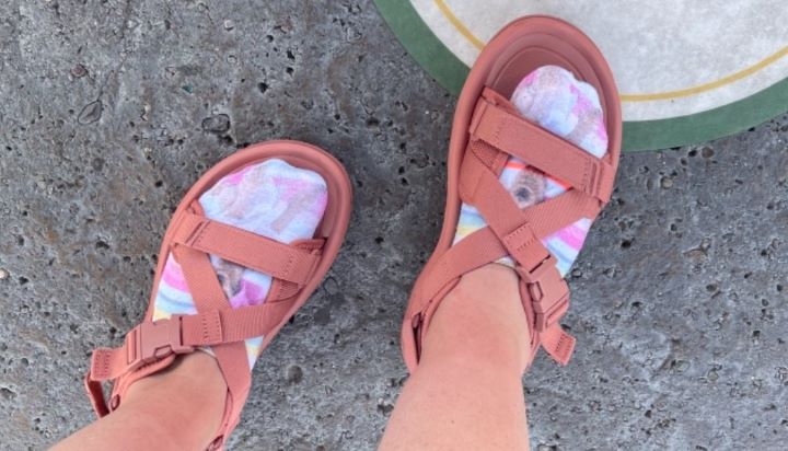 Using the supportive Teva sandals for flat feet