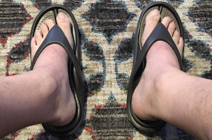 Testing how comfortable the flip flop for bunion