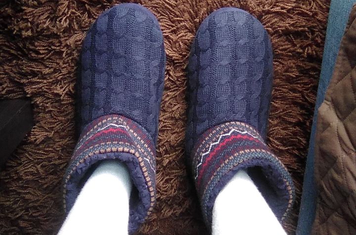 Using the breathable slippers for metatarsalgia from COFACE