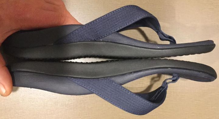 Confirming how the Vionic Wave Toe's flip-flops offer arch support