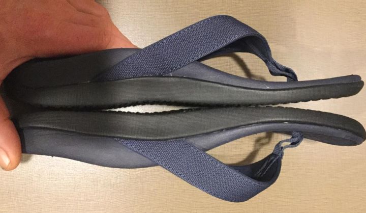 Confirming how the Vionic flip-flops offer a good arch support