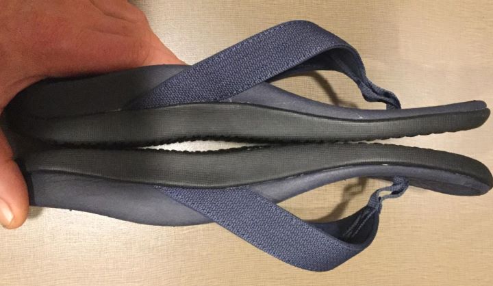 Confirming how the Vionic flip-flops offer good arch support