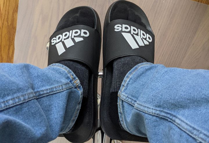 Using the quick drying slides from Adidas Adilette