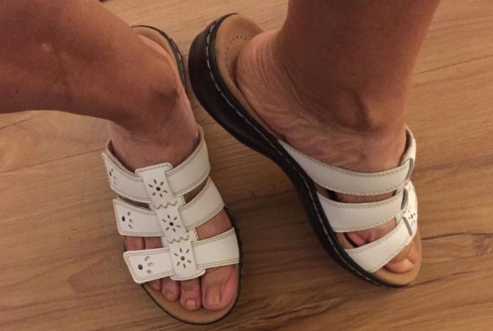 Confirming how supportive and durable the orthopedic sandals