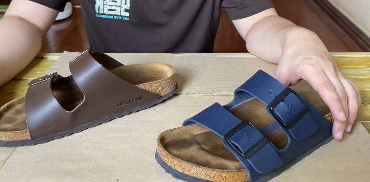 Reviewing two sandals for narrow feet in brown and blue color