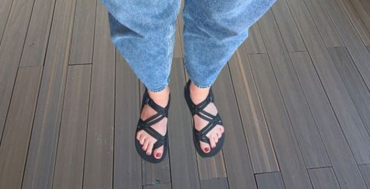 Testing the Chaco Classic Sandal in black color