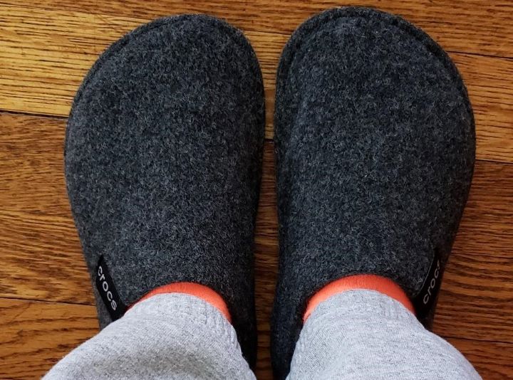 Confirming how roomy and easy on and off the Crocs classic convertible slipper