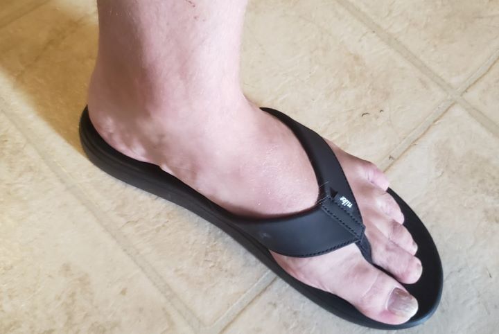 Using the lightweight memory foam flip-flops from Nike