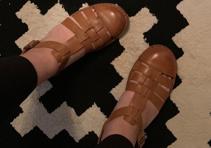 Using the breathable sandals for diabetics from Clarks
