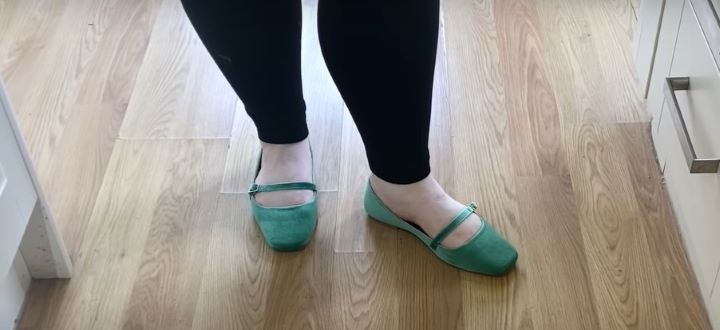 Trying sandals for wide feet in a green color