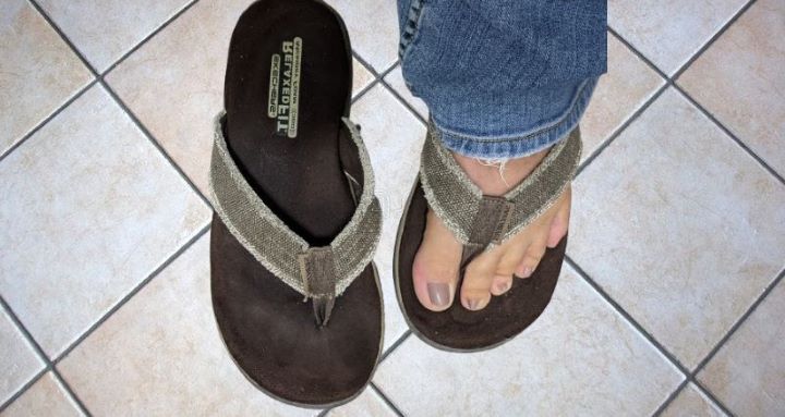 Wearing Skechers Relaxed Fit Supreme Bosnia Sandal in chocolate color