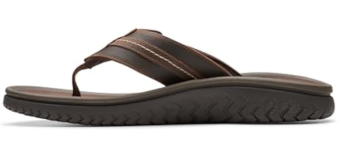 Clarks Men's Wesley Sun - Flip Flop for Narrow Feet
