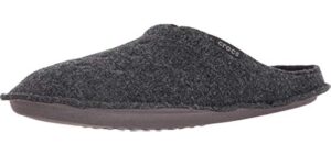 Crocs Men's Classic - Travel Slippers